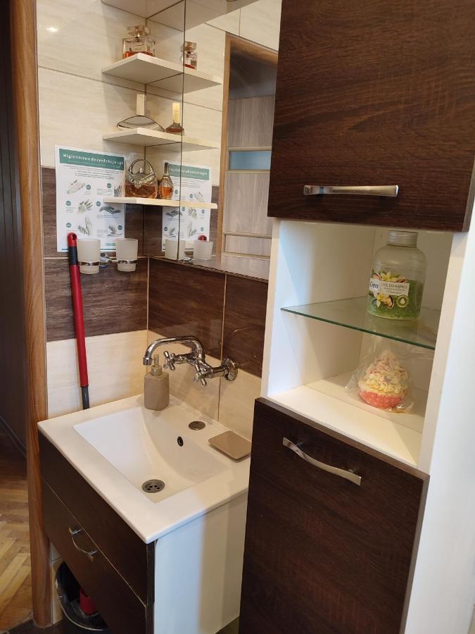 Wynajem Pokoi Jaroslaw Homestay Wladyslawowo