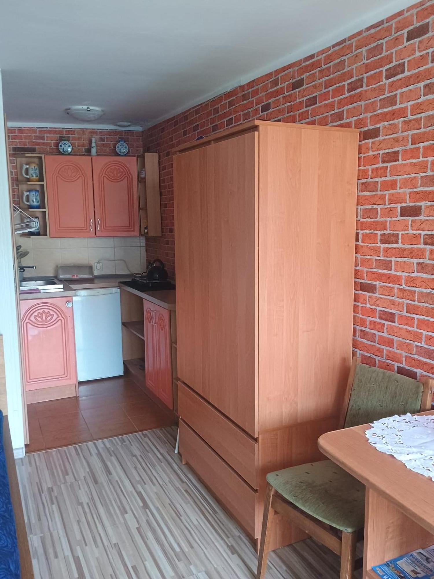 Wynajem Pokoi Jaroslaw Homestay Wladyslawowo